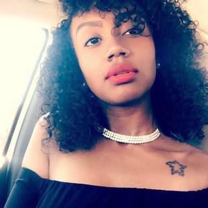 Meet your Posher, Nicholette